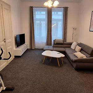 Center Thomas No1 Prague